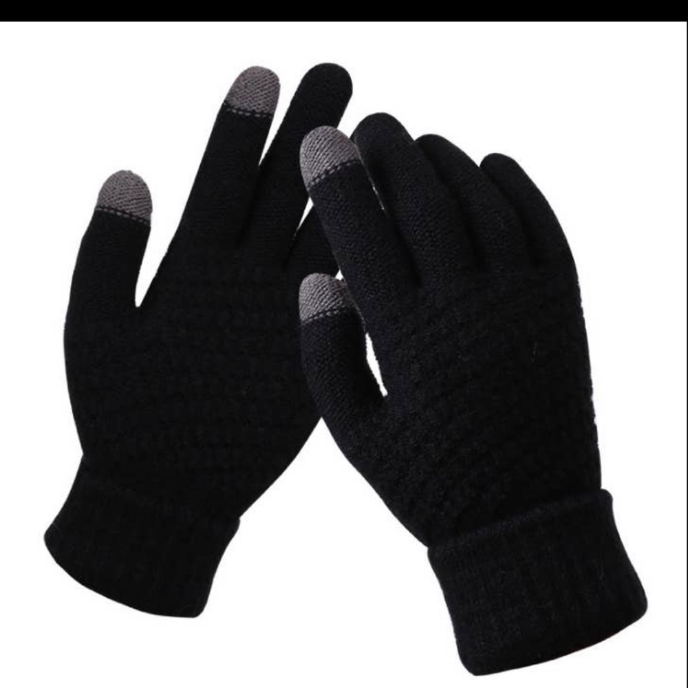 Woman's winter touch screen knitted gloves